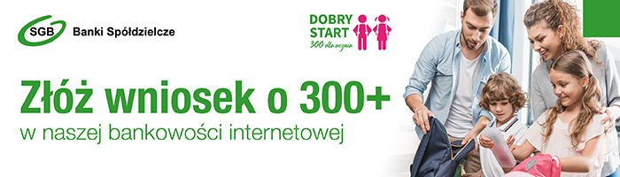 Złóż wniosek o 300+ w naszej bankowości internetowej. Zdjęcie rodziny z dwójką dzieci pakującej szkolne plecaki.